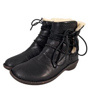 UGG Women's Black Leather Shearling Lined Ankle Boots Size 9